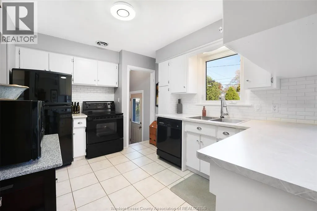 3276 VIRGINIA PARK AVENUE