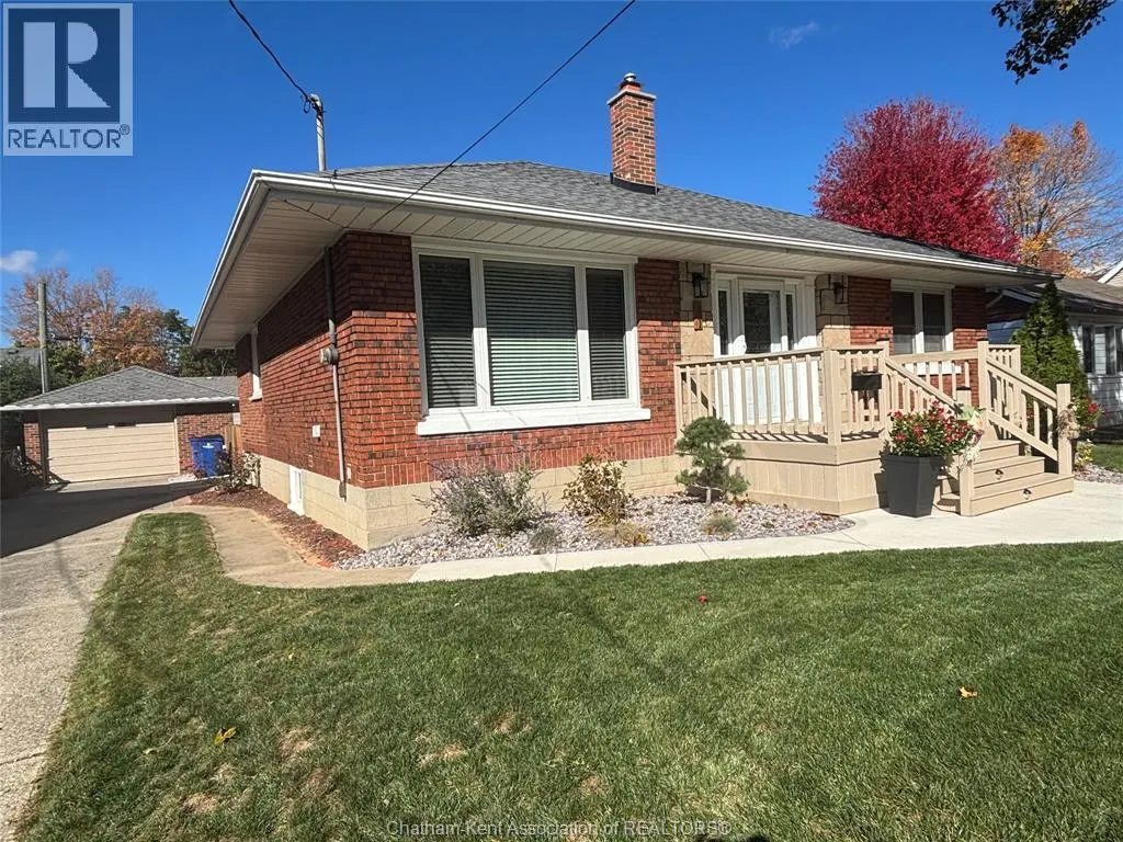 51 Tweedsmuir AVENUE East