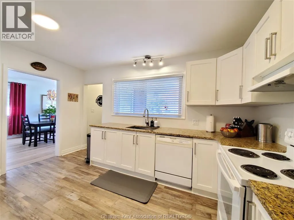 51 Tweedsmuir AVENUE East