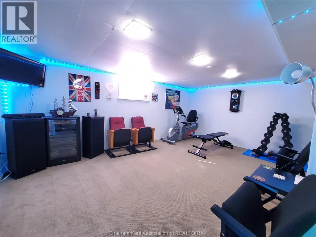 51 Tweedsmuir AVENUE East