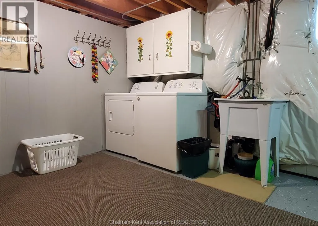 51 Tweedsmuir AVENUE East