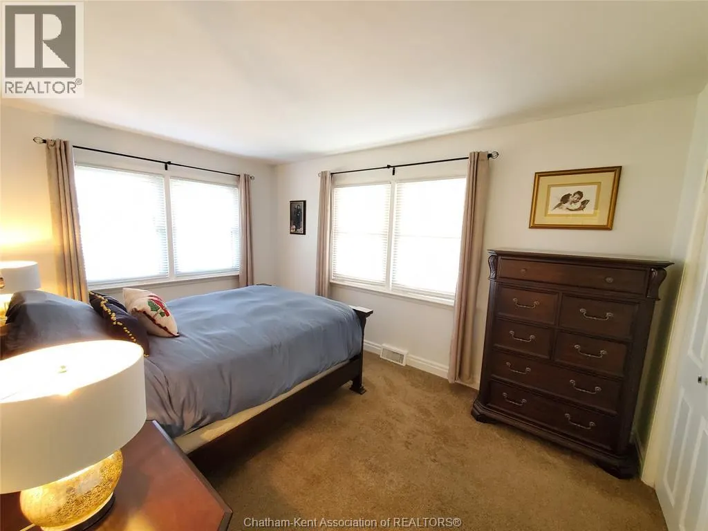 51 Tweedsmuir AVENUE East