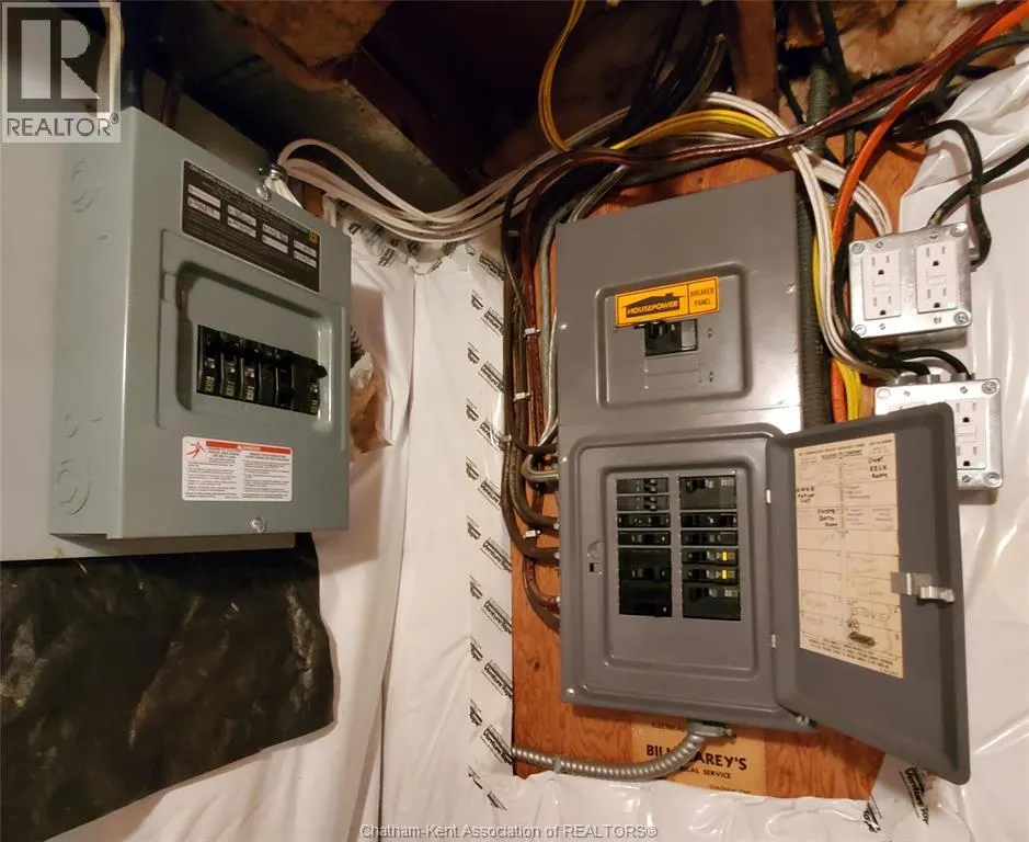 51 Tweedsmuir AVENUE East