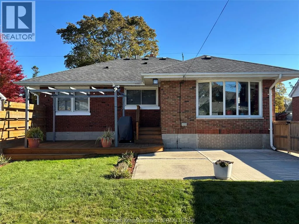 51 Tweedsmuir AVENUE East