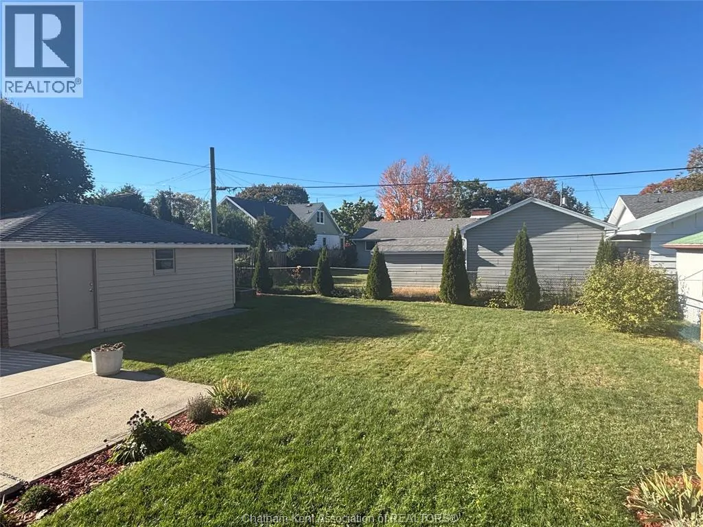 51 Tweedsmuir AVENUE East