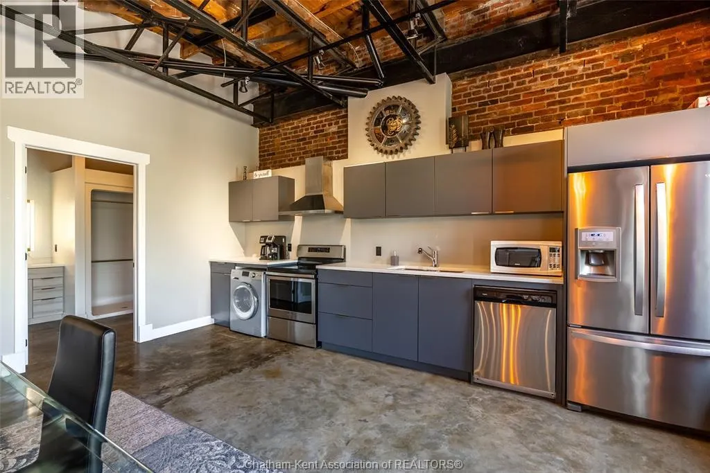 140 King STREET West Unit# 301