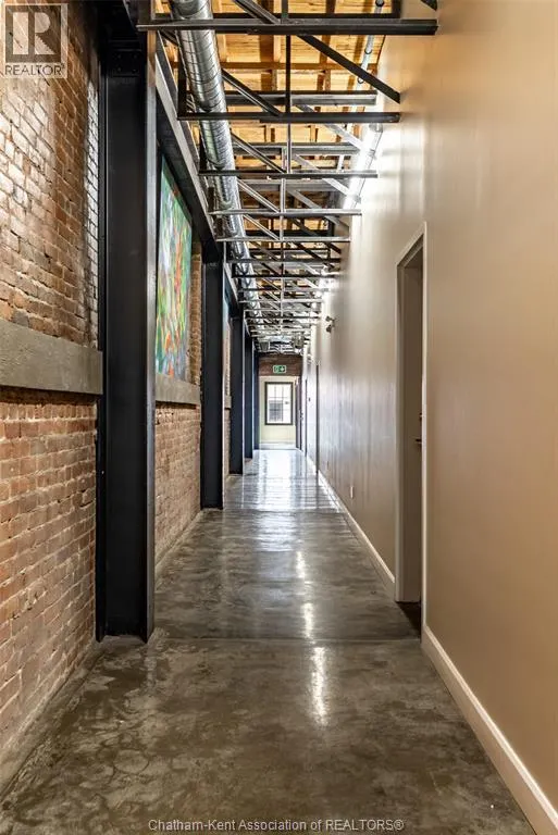 140 King STREET West Unit# 301