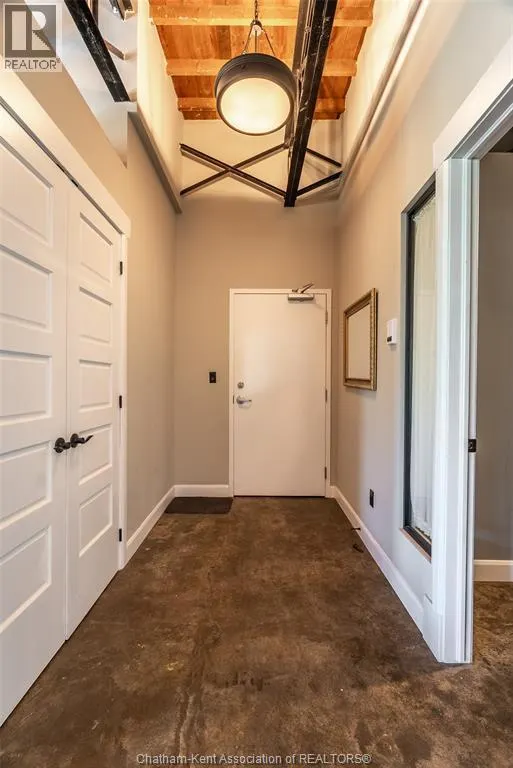 140 King STREET West Unit# 301