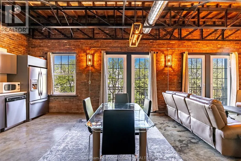 140 King STREET West Unit# 301