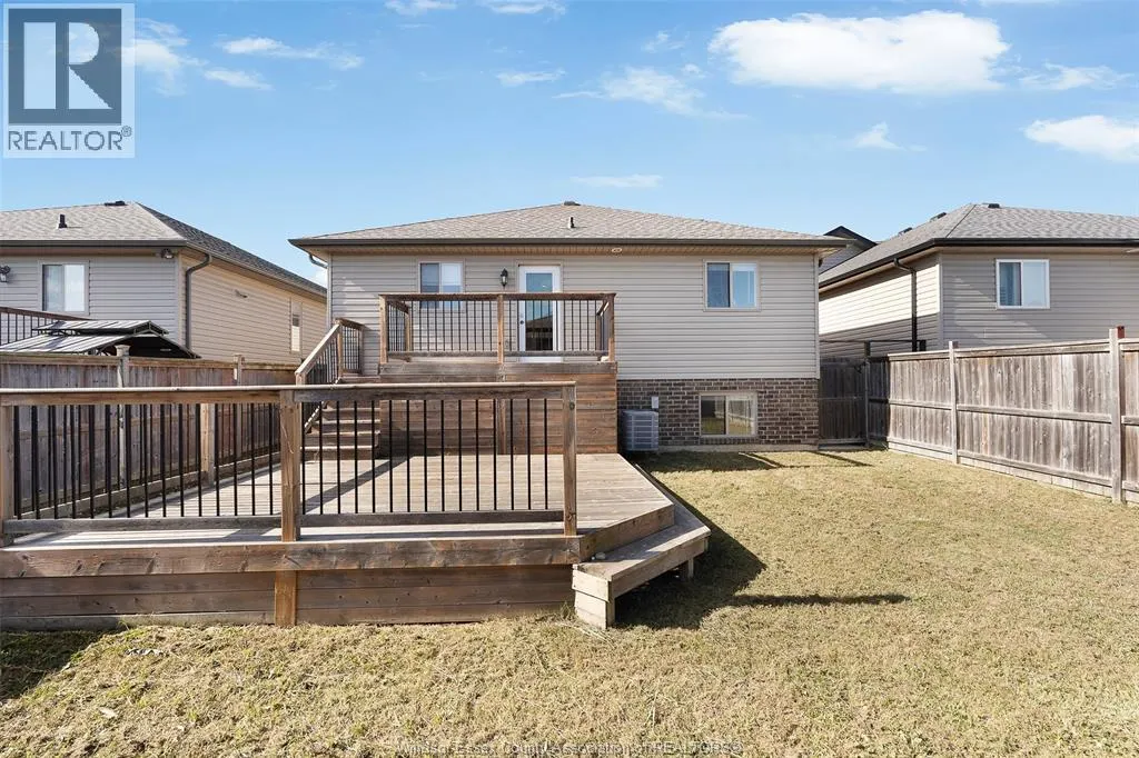 3028 MCROBBIE CRESCENT