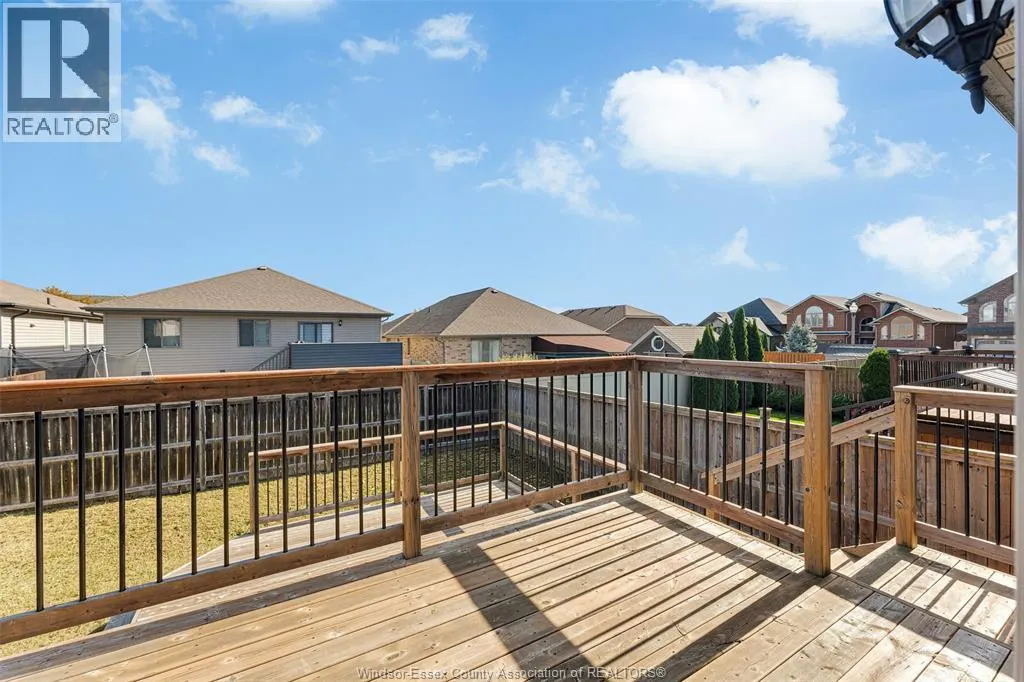 3028 MCROBBIE CRESCENT