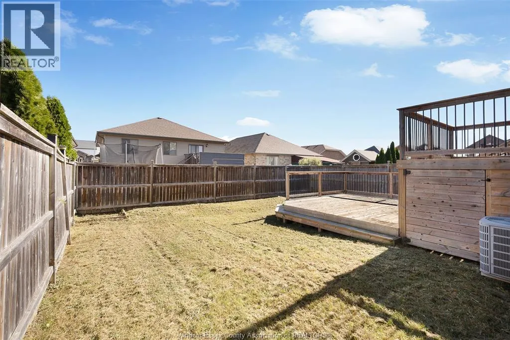 3028 MCROBBIE CRESCENT