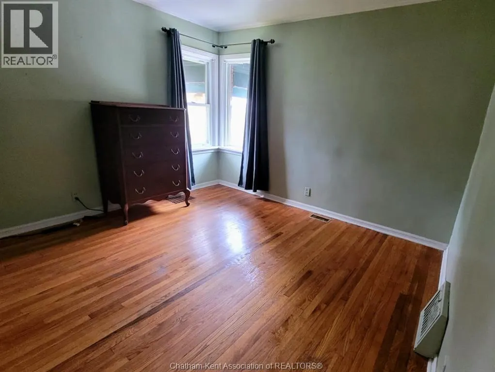 1720 Dufferin AVENUE