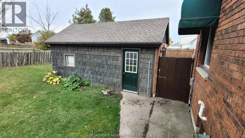 1720 Dufferin AVENUE