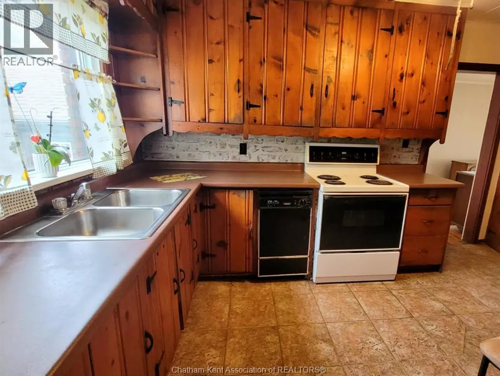 1720 Dufferin AVENUE