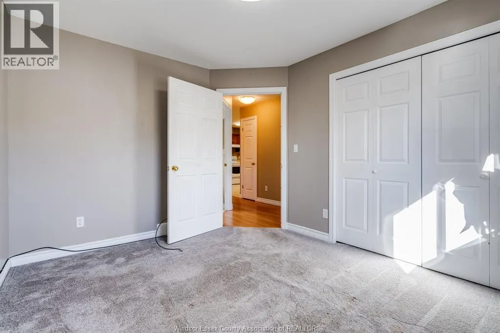 54A Queen STREET South