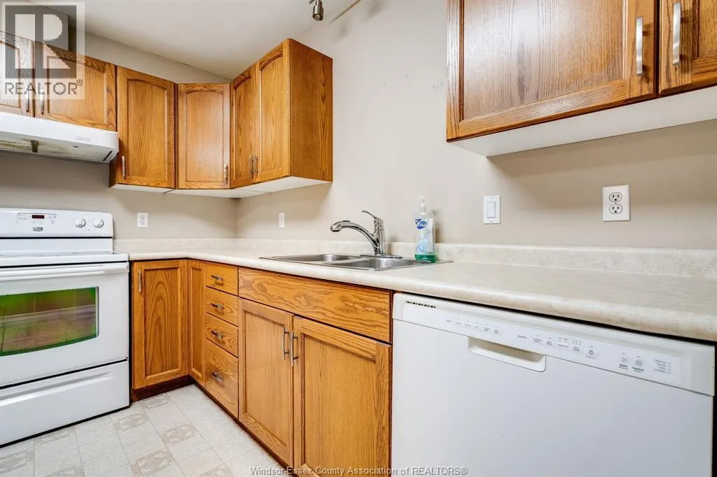 54A Queen STREET South