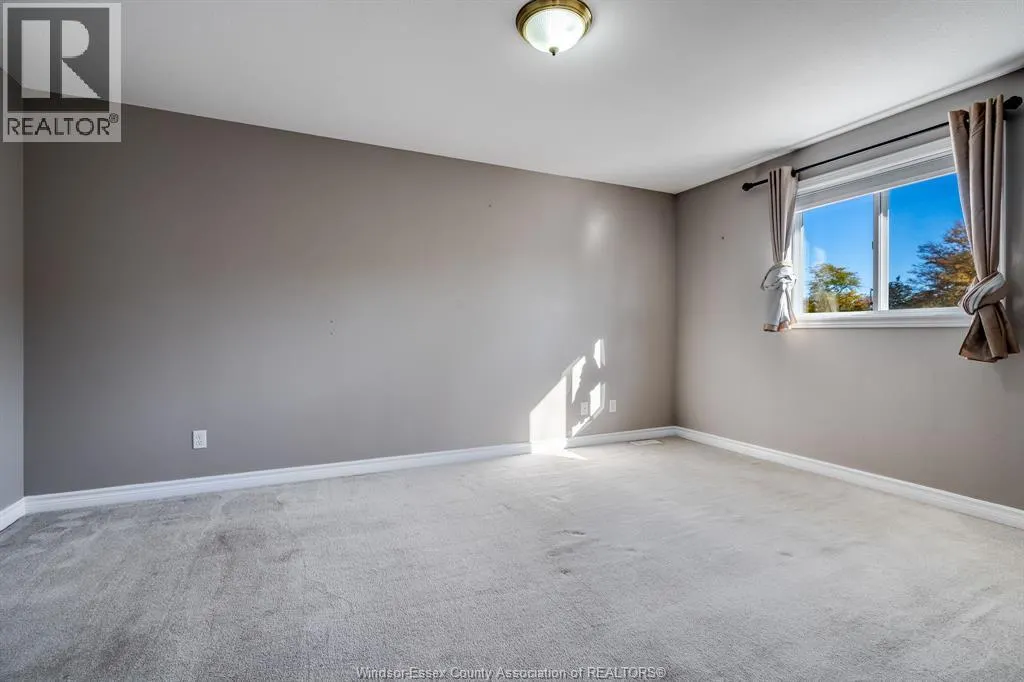 54A Queen STREET South