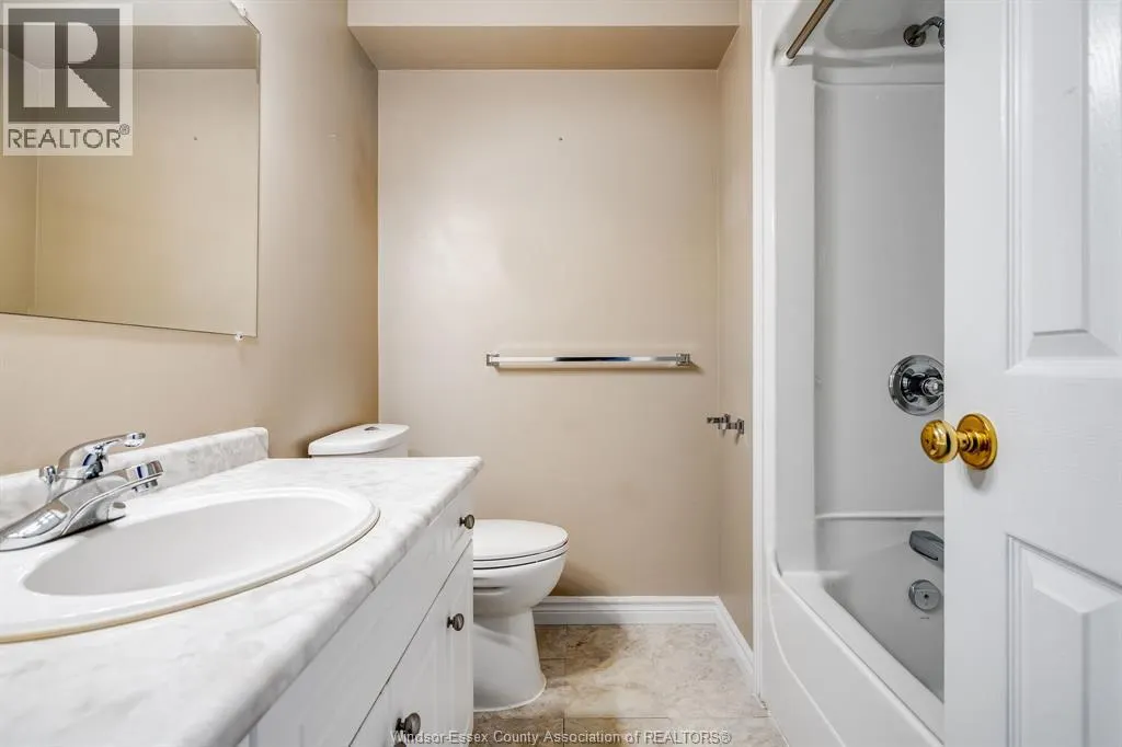 54A Queen STREET South