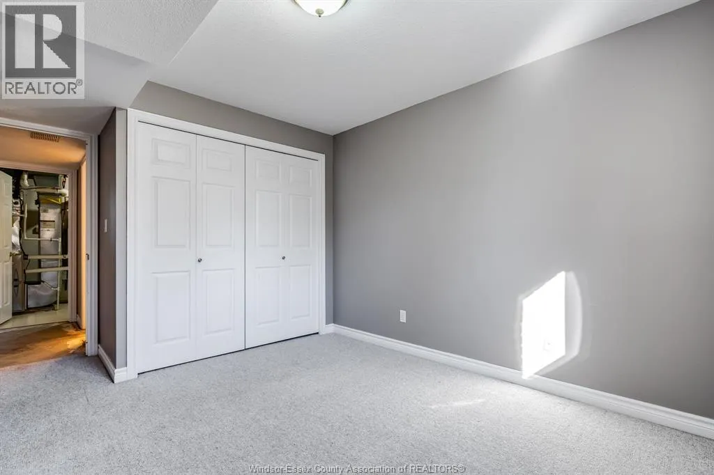 54A Queen STREET South