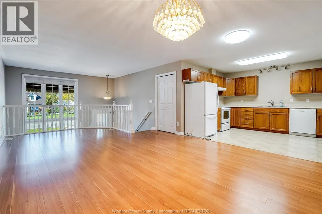 54A Queen STREET South