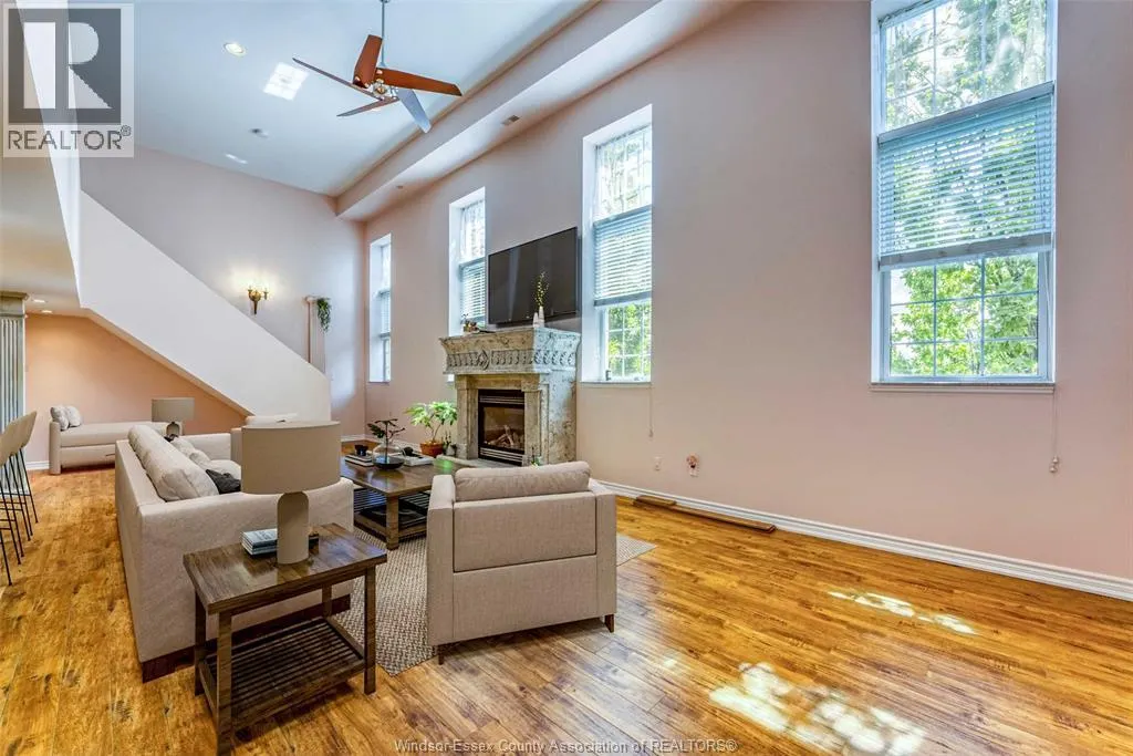 647 IRVINE Unit# 305