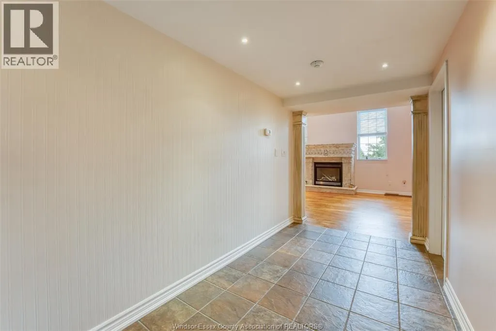 647 IRVINE Unit# 305