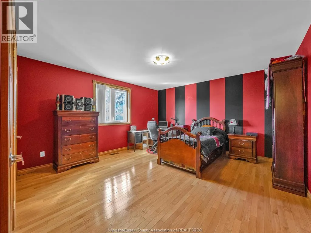 633 OLD TECUMSEH ROAD East