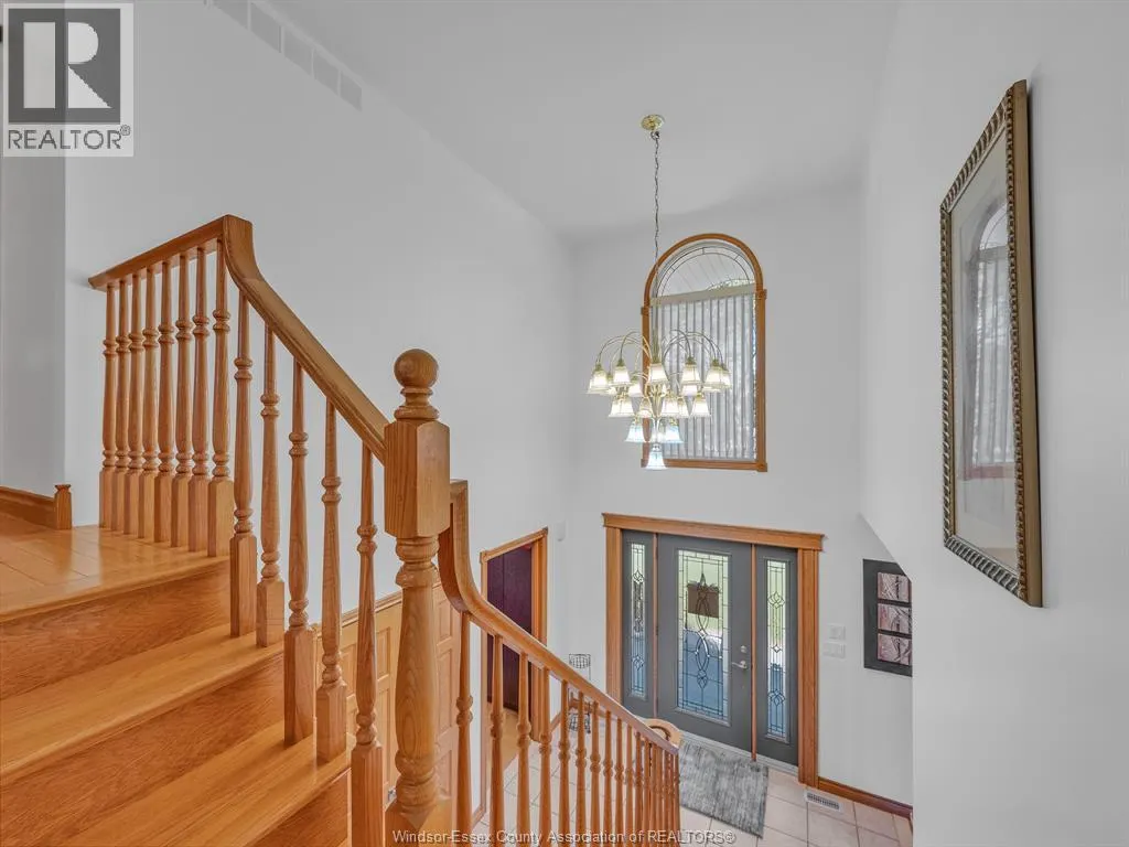 633 OLD TECUMSEH ROAD East