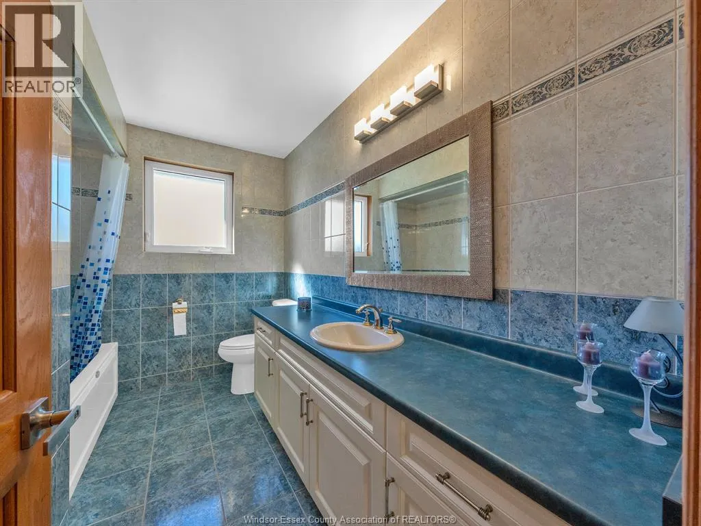 633 OLD TECUMSEH ROAD East