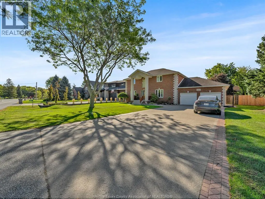 633 OLD TECUMSEH ROAD East