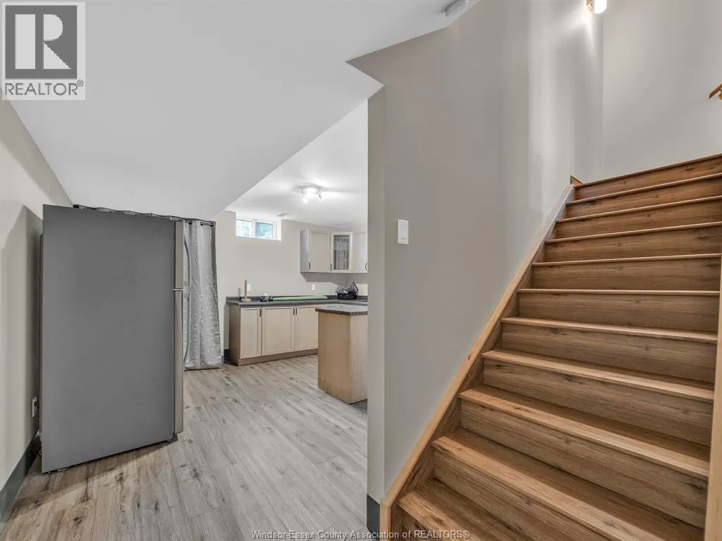 633 OLD TECUMSEH ROAD East