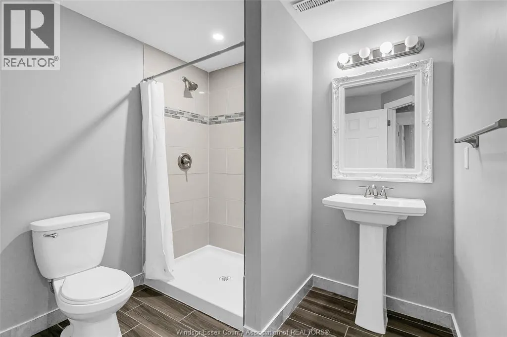 1352 GISELLE CRESCENT