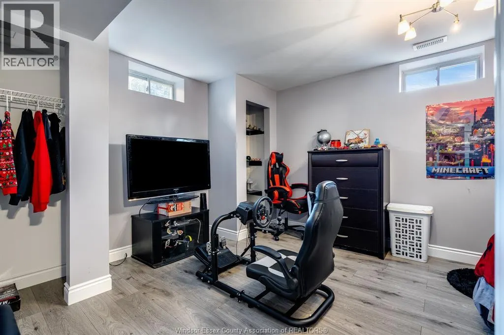 1631 CHERRYWOOD DRIVE