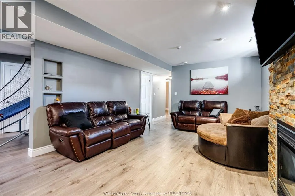 1631 CHERRYWOOD DRIVE