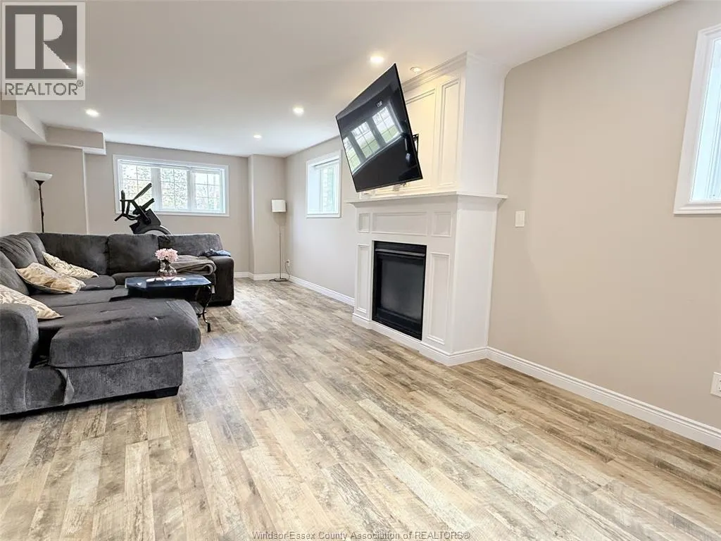 2313 LESPERANCE ROAD