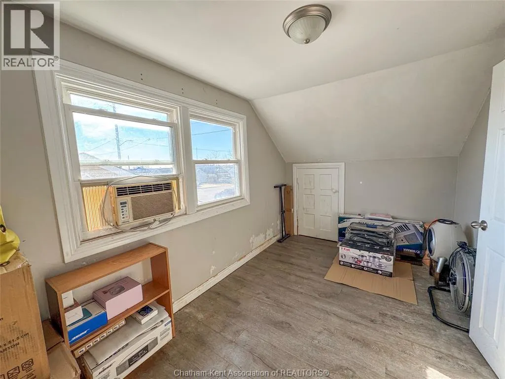 17 MCNAUGHTON AVENUE