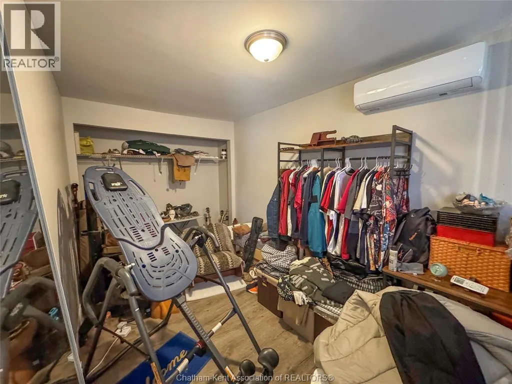 17 MCNAUGHTON AVENUE