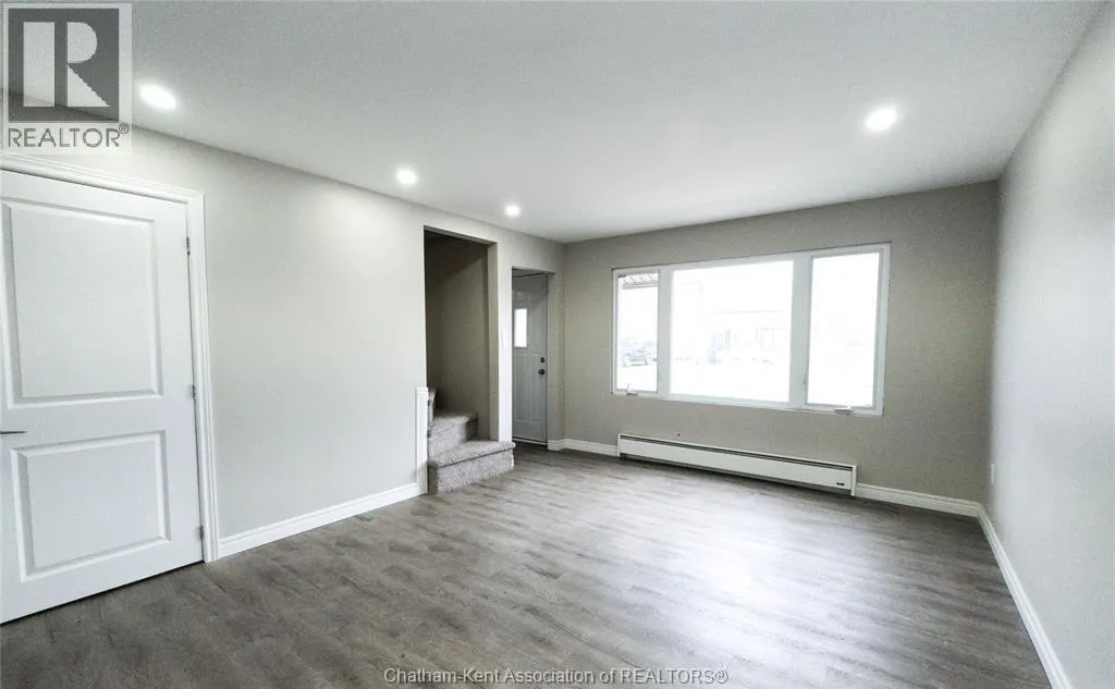 17 MCNAUGHTON AVENUE