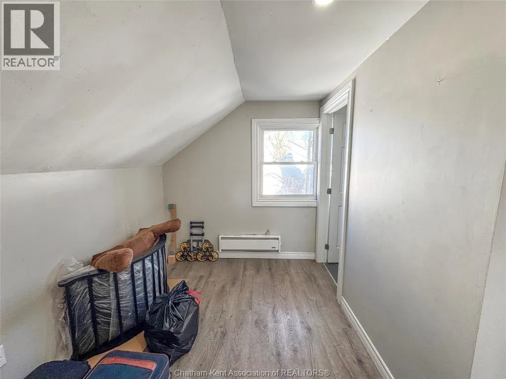 17 MCNAUGHTON AVENUE