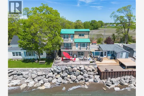 992 Point Pelee DRIVE