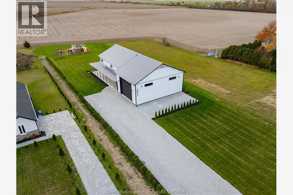 221 Erie STREET South