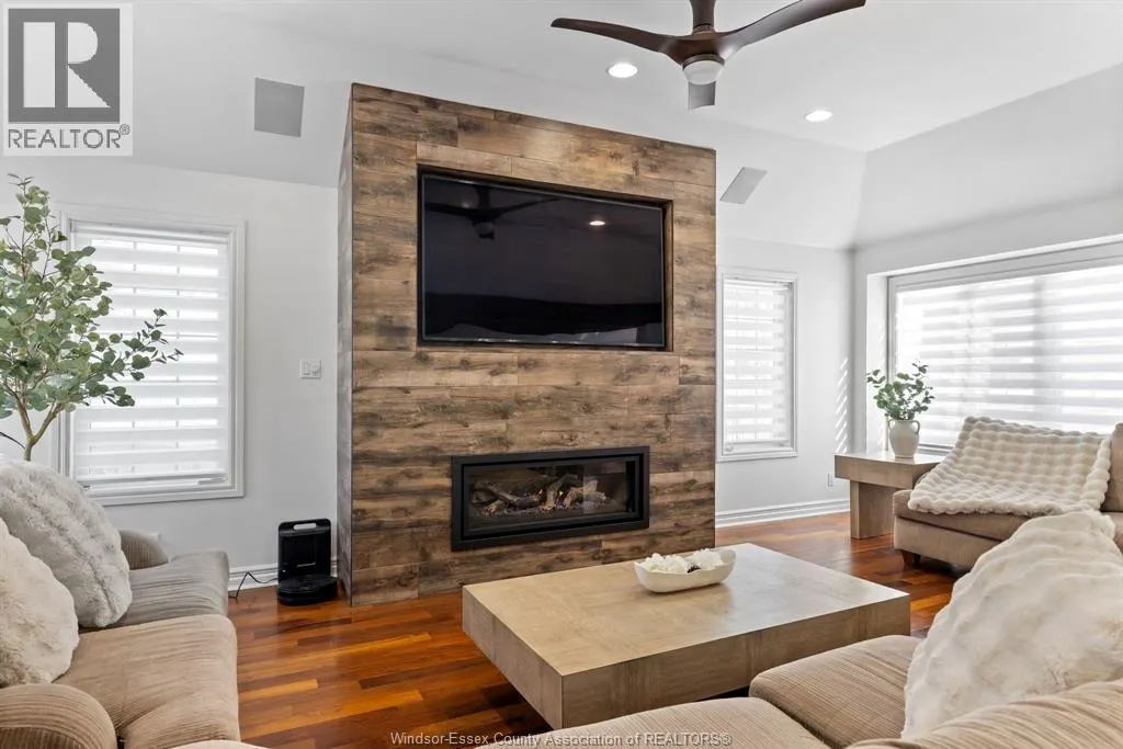 313 CRYSTAL BAY DRIVE