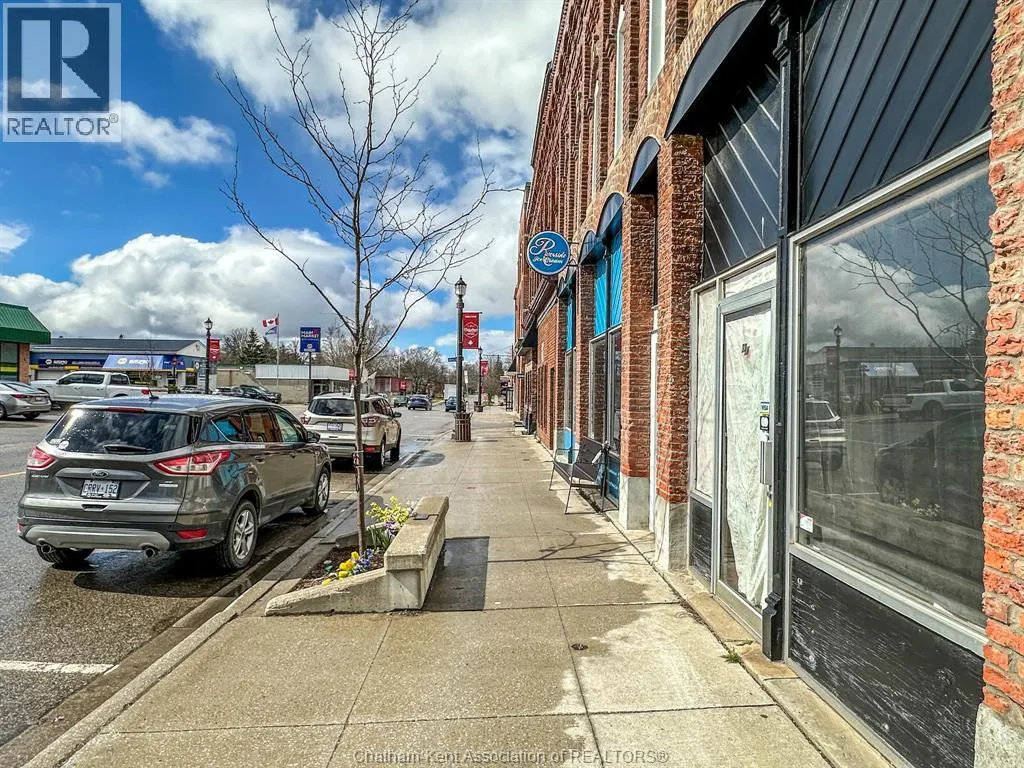 35 Main STREET West