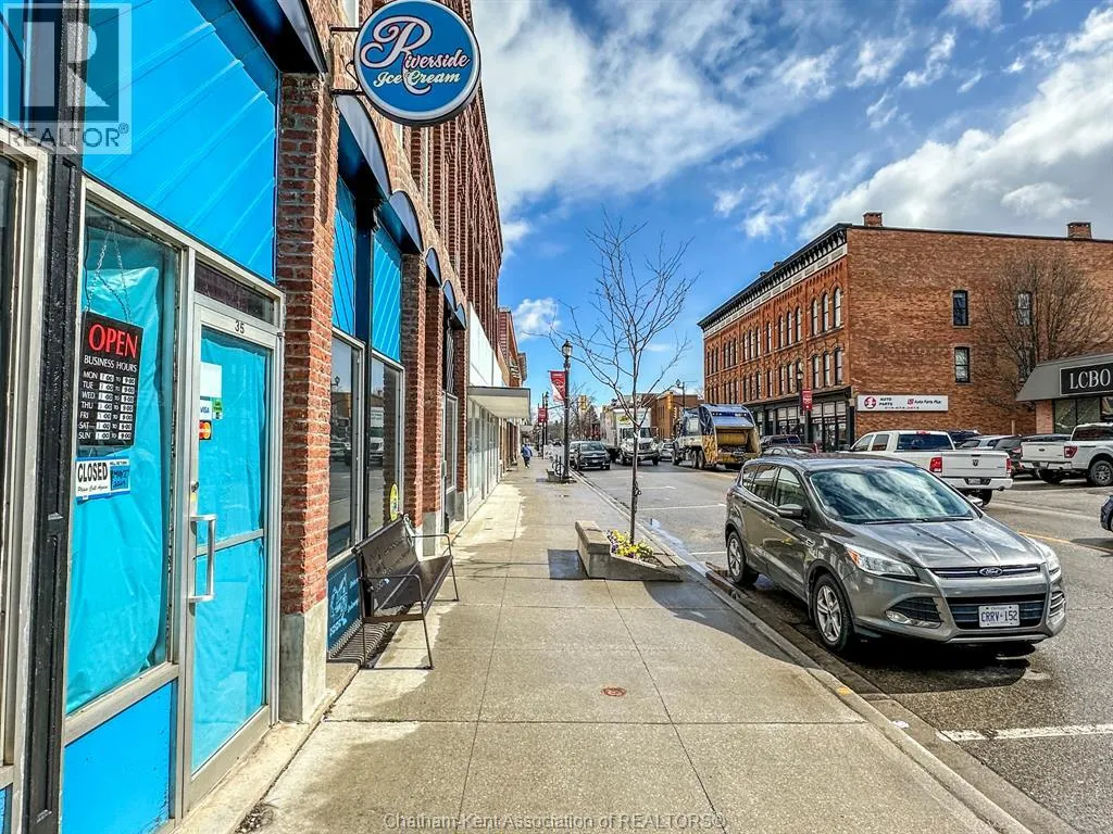 35 Main STREET West