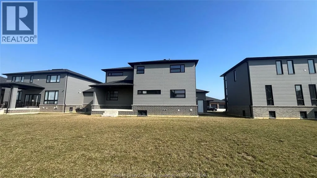 117 HAZEL CRESCENT