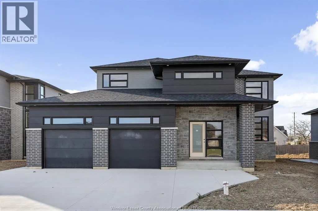 117 HAZEL CRESCENT