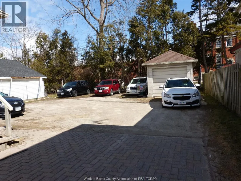 23 QUEEENS AVENUE