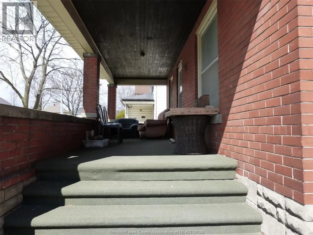23 QUEEENS AVENUE