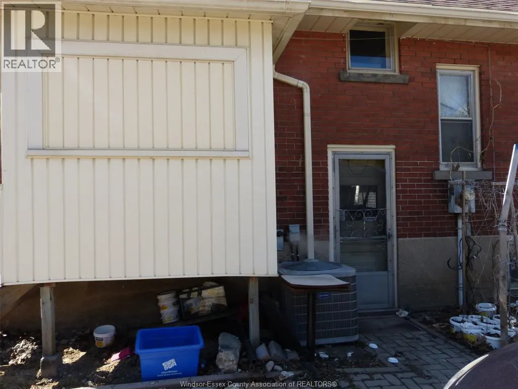 23 QUEEENS AVENUE